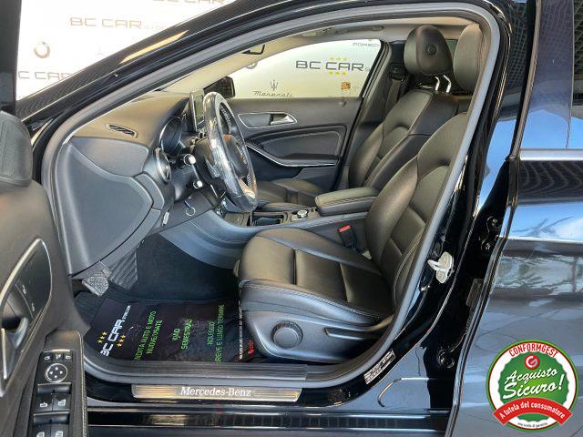 MERCEDES-BENZ GLA 200 d Aut. Sport *TETTO*PELLE*CAMERA