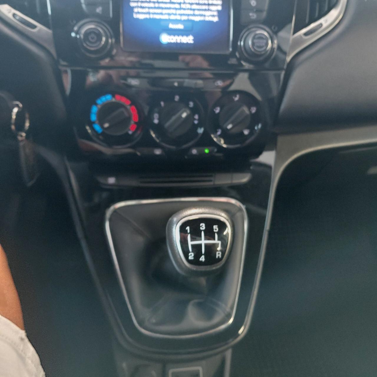 LANCIA YPSILON ANNO 2016 BZ GPL ADATTA NEOPATENTATI KM 149 MILA