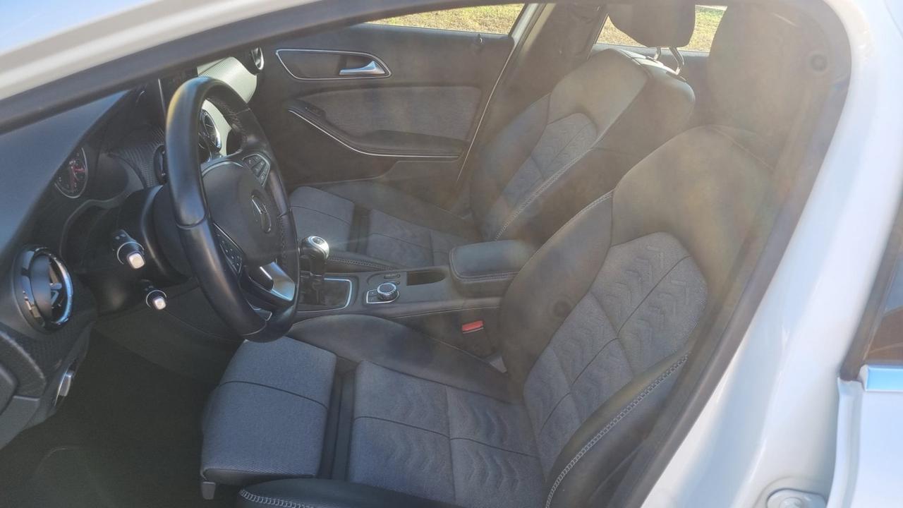 Mercedes-benz GLA 200 Premium