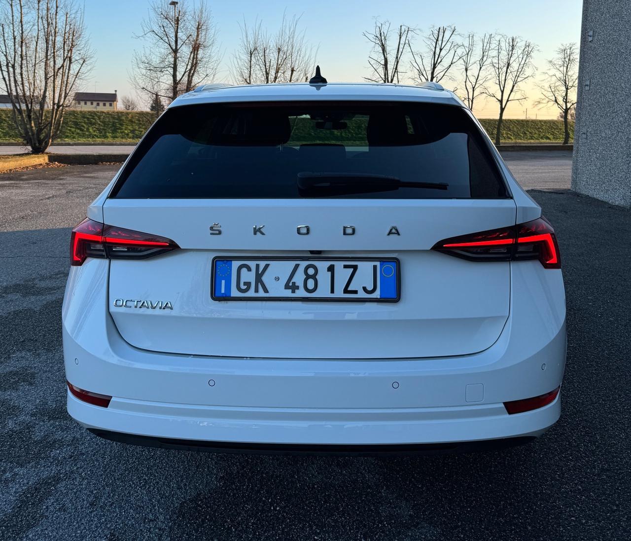 Skoda Octavia 2.0 TDI EVO SCR 150 CV DSG Wagon Style