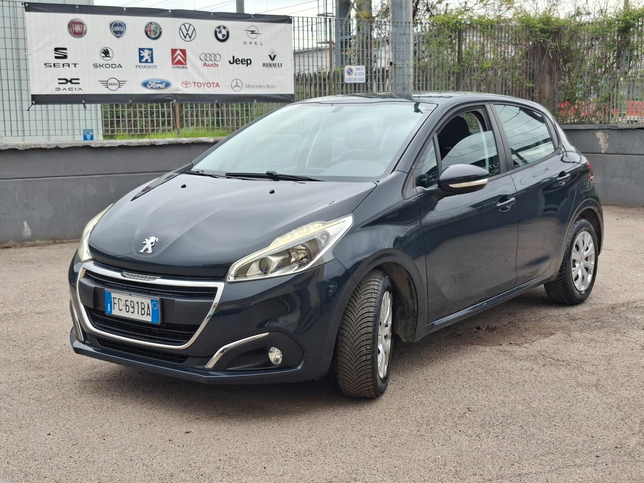 Peugeot 208 PureTech 82 5 porte Allure
