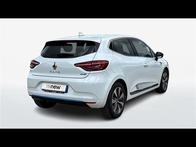 RENAULT Clio 1.6 E-Tech hybrid Intens 140cv auto my21