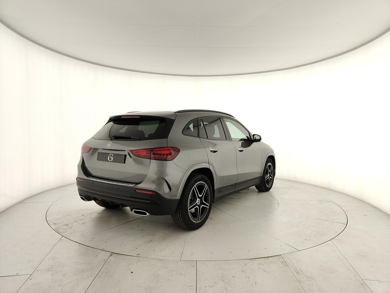 Mercedes-Benz GLA 180 d
