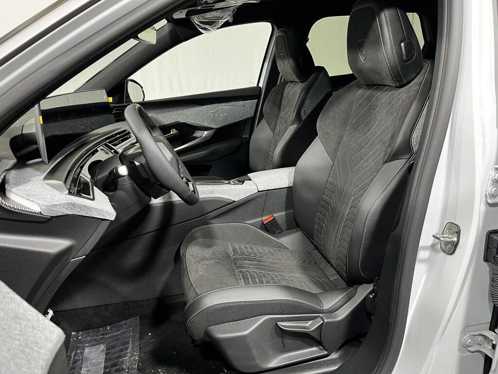 Peugeot 5008 1.2 hybrid GT 136cv e-dcs6