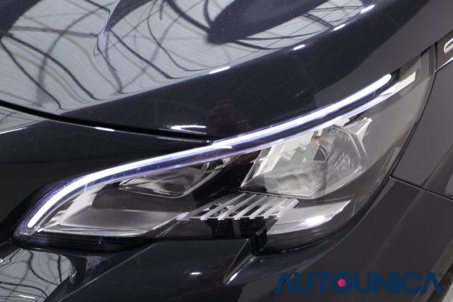 PEUGEOT 3008 BLUEHDI 130 S&S EAT8 ALLURE FARI LED NEOPATENTATI