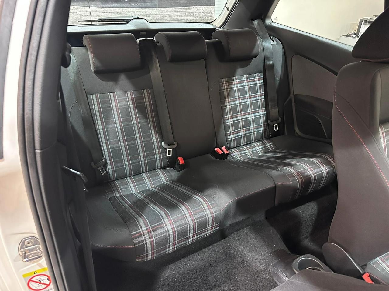 VOLKSWAGEN POLO GTI 1.4 TSI 180CV DSG 3P