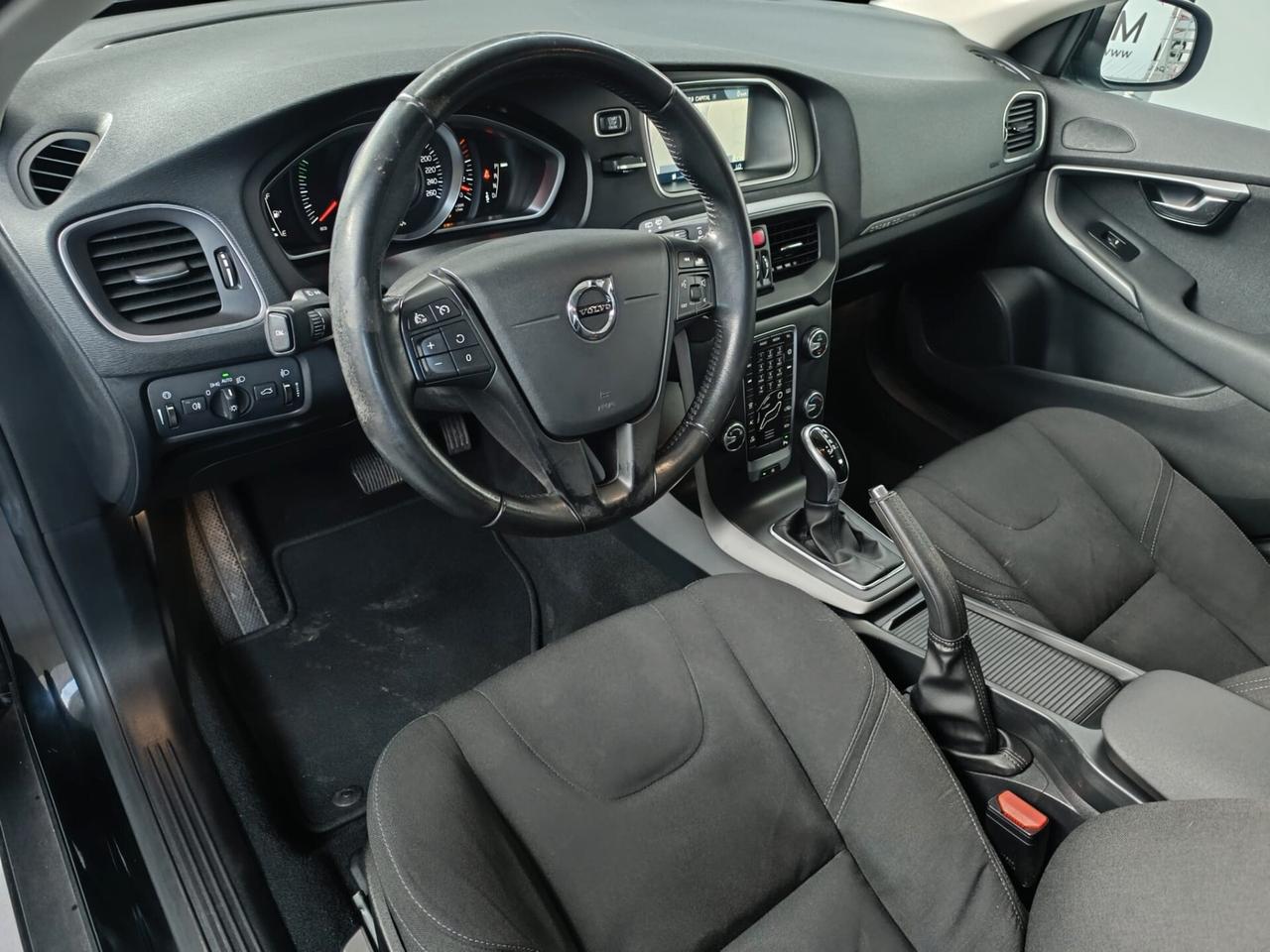 Volvo V40 Cross Country D2 Geartronic Momentum