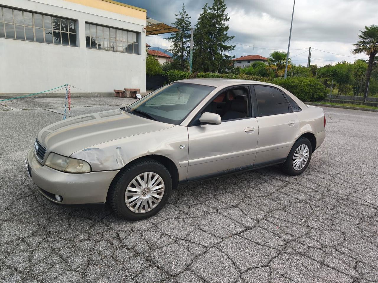 Audi A4 1.9 TDI/115 CV cat qu. Advance