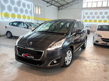 Peugeot 5008 1.6 HDi 115CV 7Posti Neopatentati
