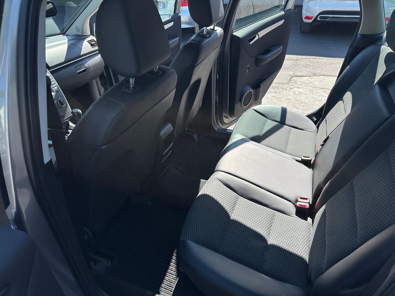 Mercedes-benz B 180 CDI Premium 2010