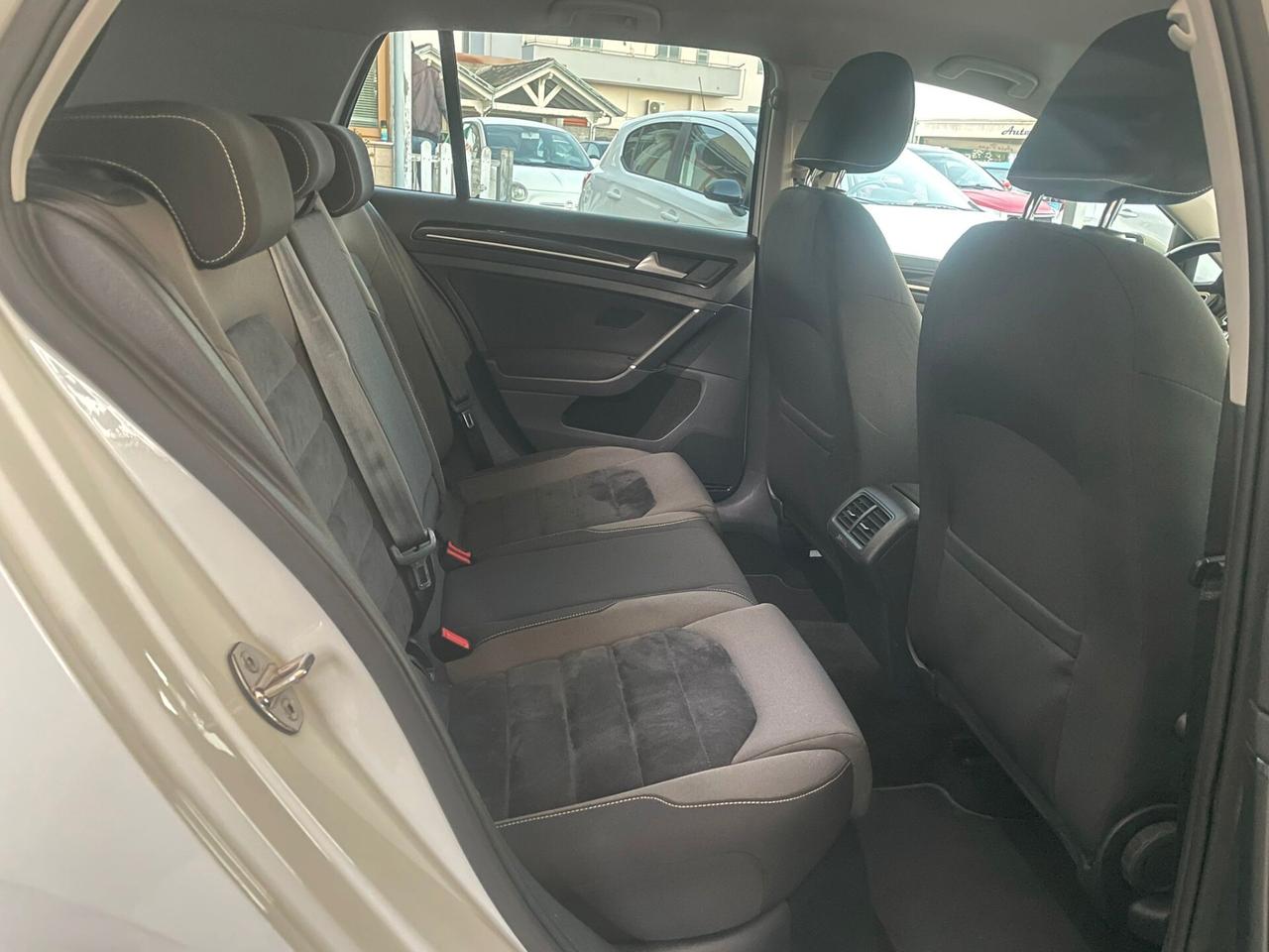 Volkswagen Golf 1.6 TDI 110 CV DSG 5p. Highline BlueMotion Technology