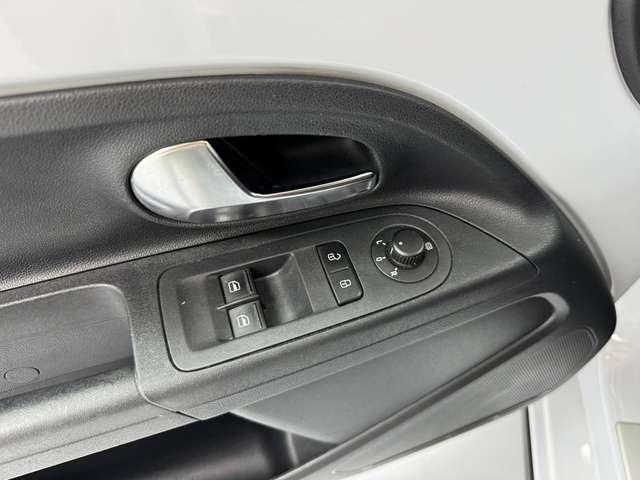 Volkswagen up! CROSS 1.0 Benzina 75CV Neopatentati Only Promo