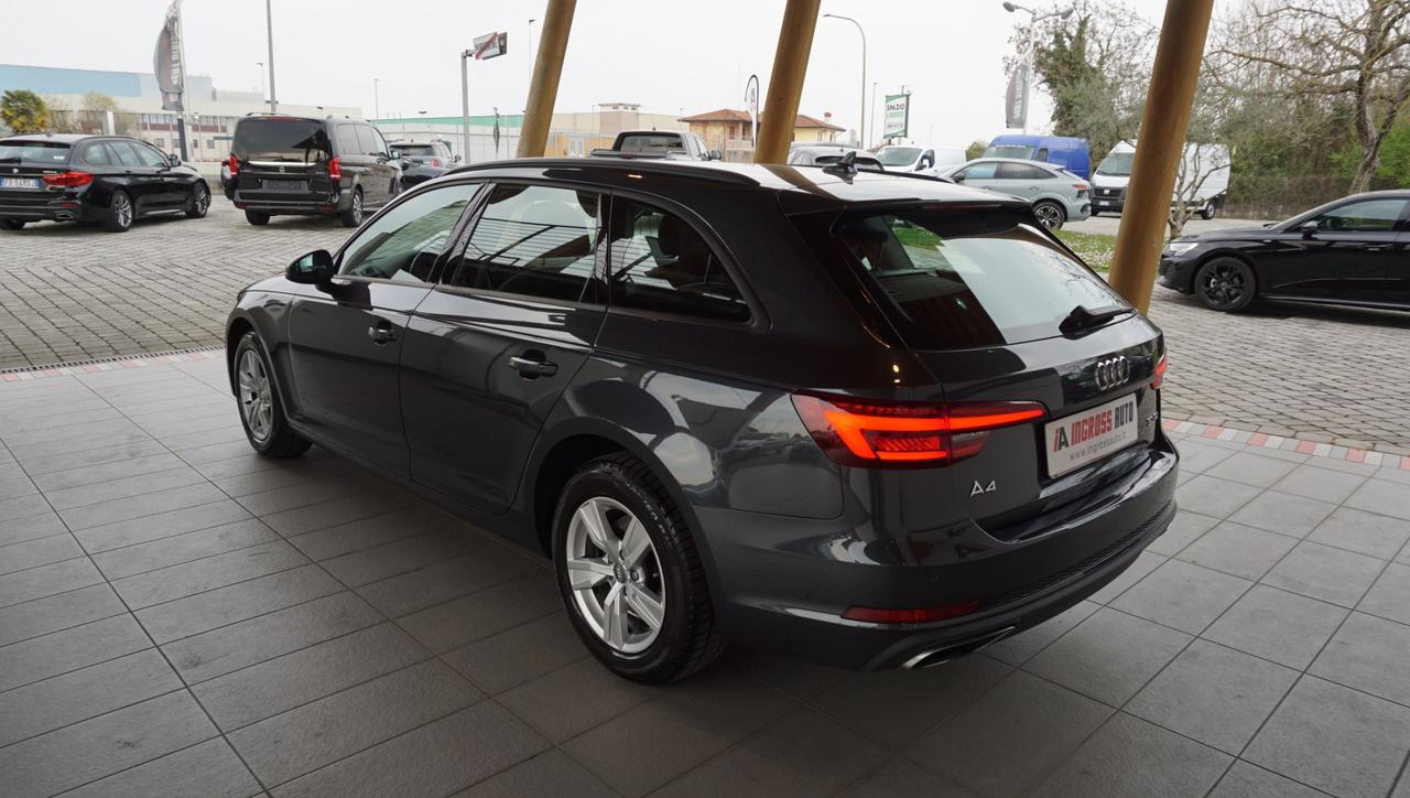 Audi A4 Avant 30 2.0 tdi Business 122cv s-tronic my16
