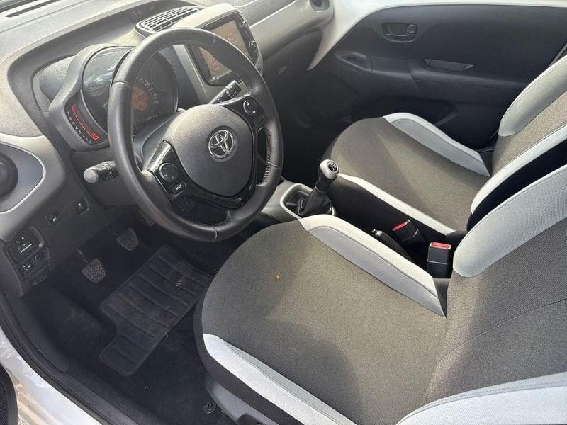 Toyota Aygo Aygo 5p 1.0 x-play my15