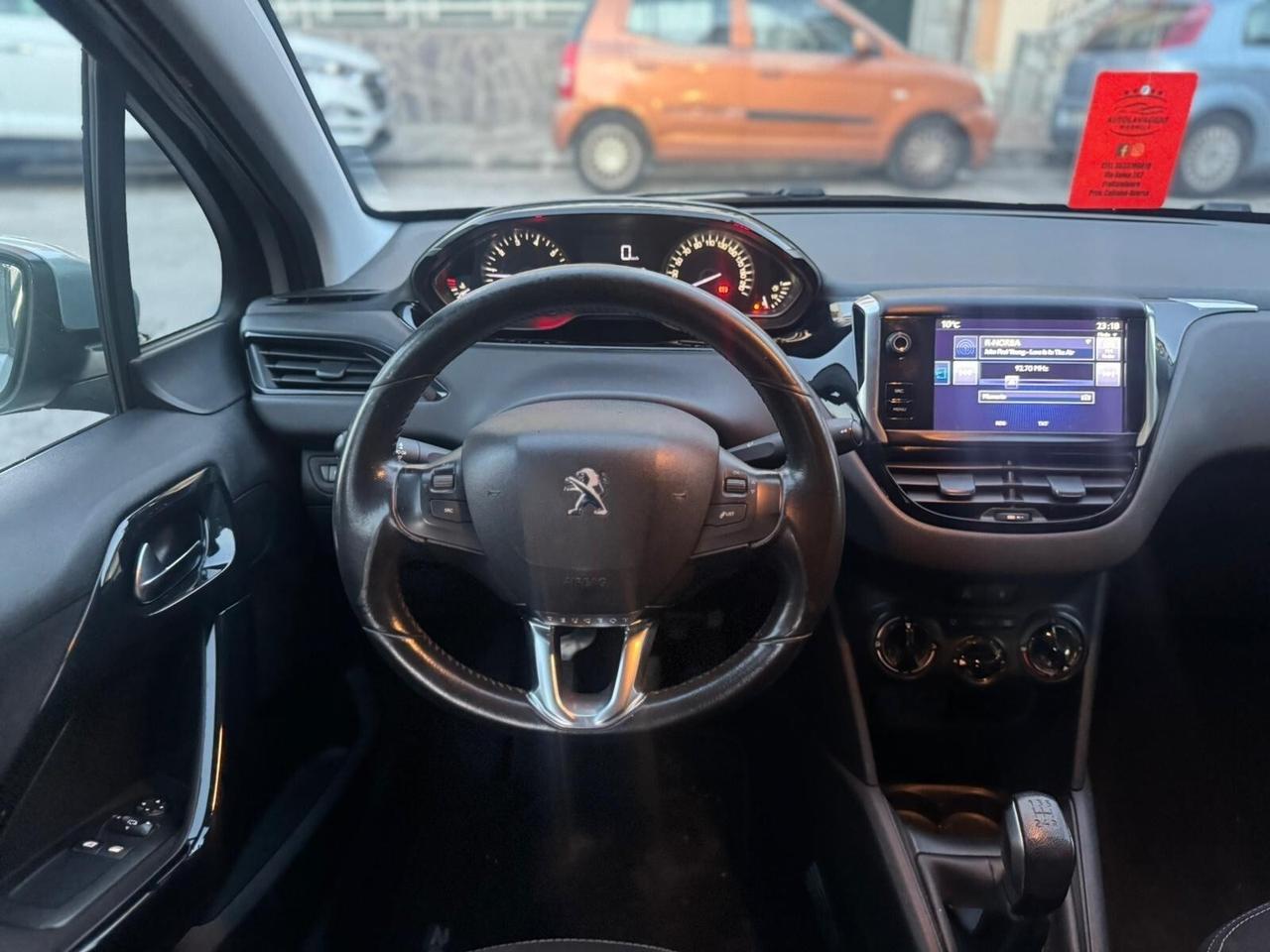 Peugeot 208 PureTech 82 5p. GPL Allure