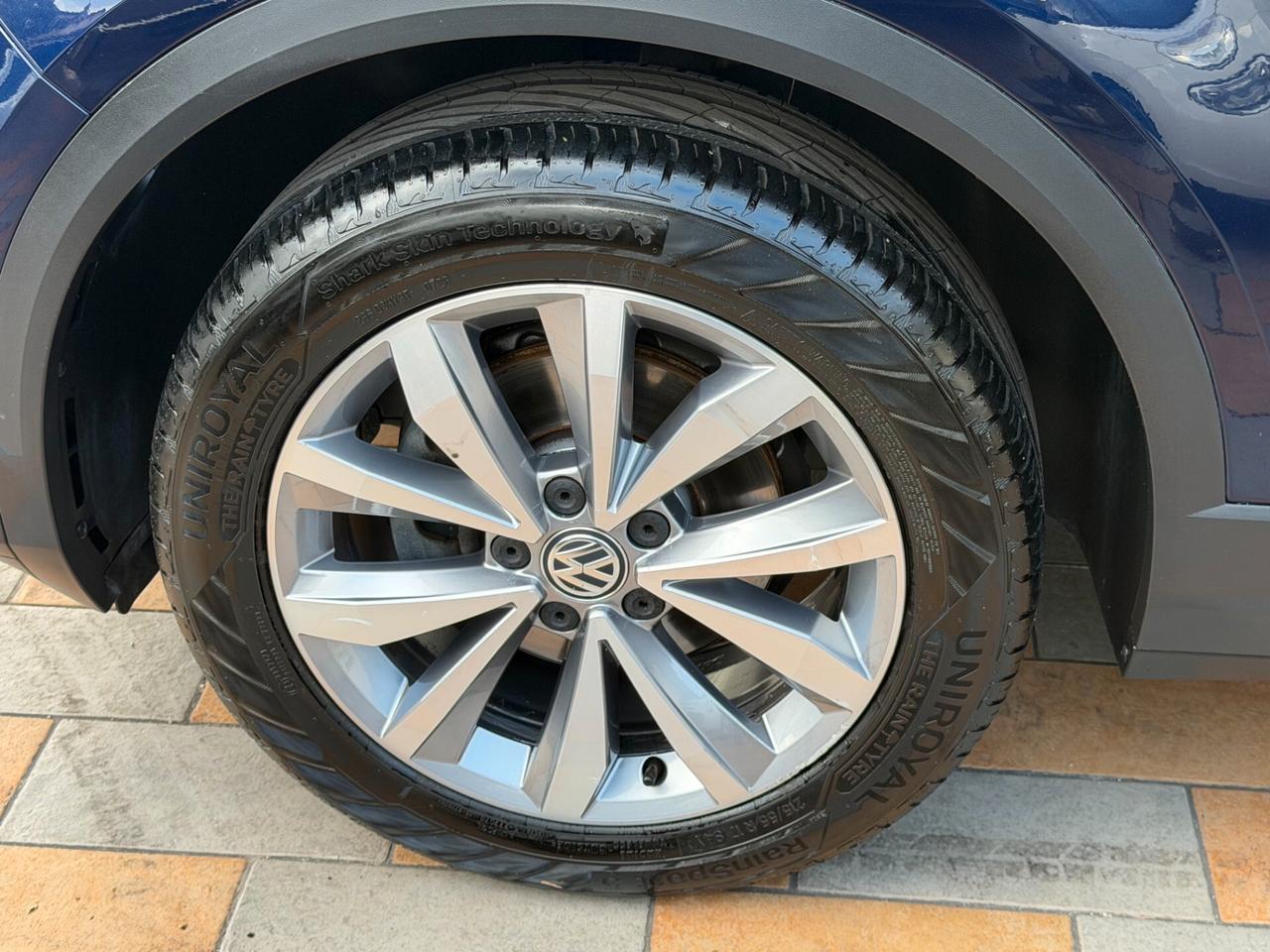 Volkswagen T-Roc 1.6 TDI 115 cv. ADVANCED (Doppio Colore)