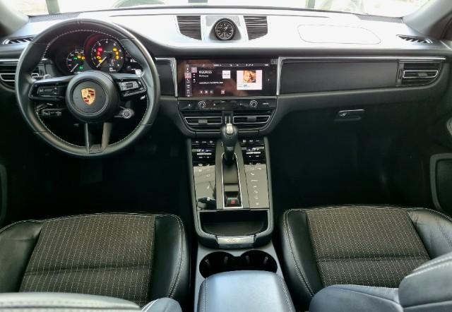 PORSCHE Macan 2.0 T