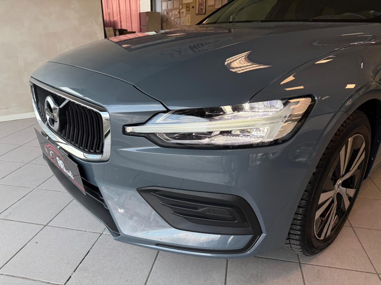 Volvo V60 B4 (d) Geartronic Momentum Business Pro