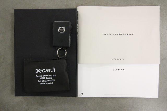 VOLVO XC60 B4 (d) AWD Geartronic Business