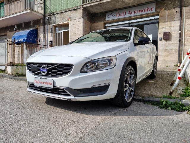 VOLVO V60 Cross Country D3 Geartronic Business Plus