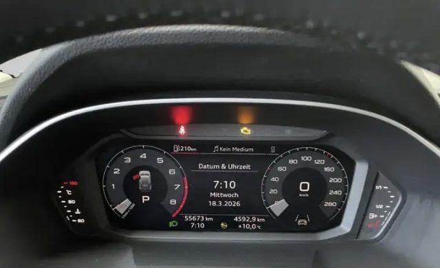 AUDI Q3 35 TFSI Business