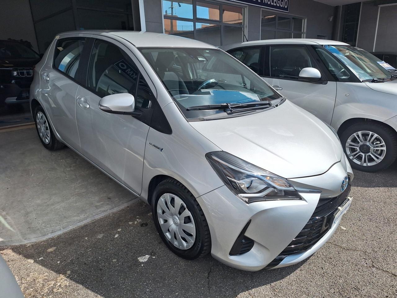 Toyota Yaris 1.5 Hybrid 5 porte Cool