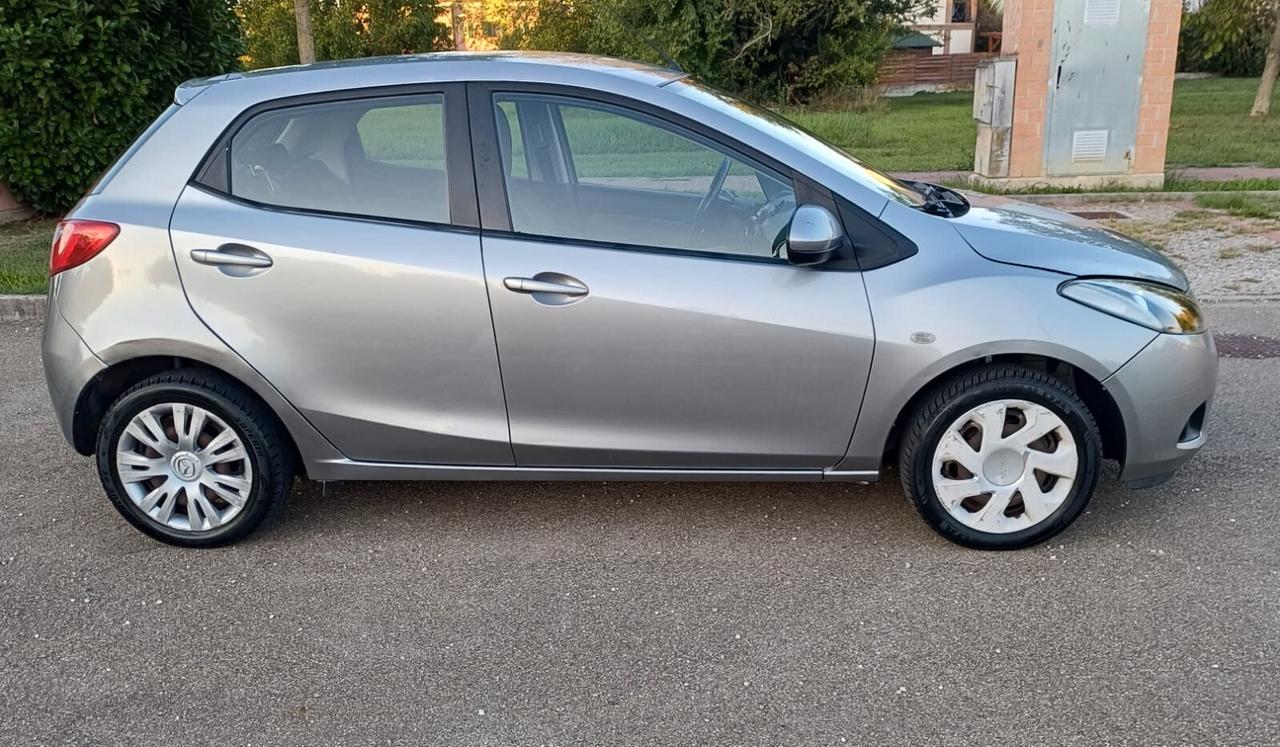 Mazda 2 Mazda2 1.3 16V 75CV 5p. Play GPL