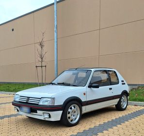 Peugeot 205 1.9 GTI - TETTO APRIBILE - RESTAURO TOTALE