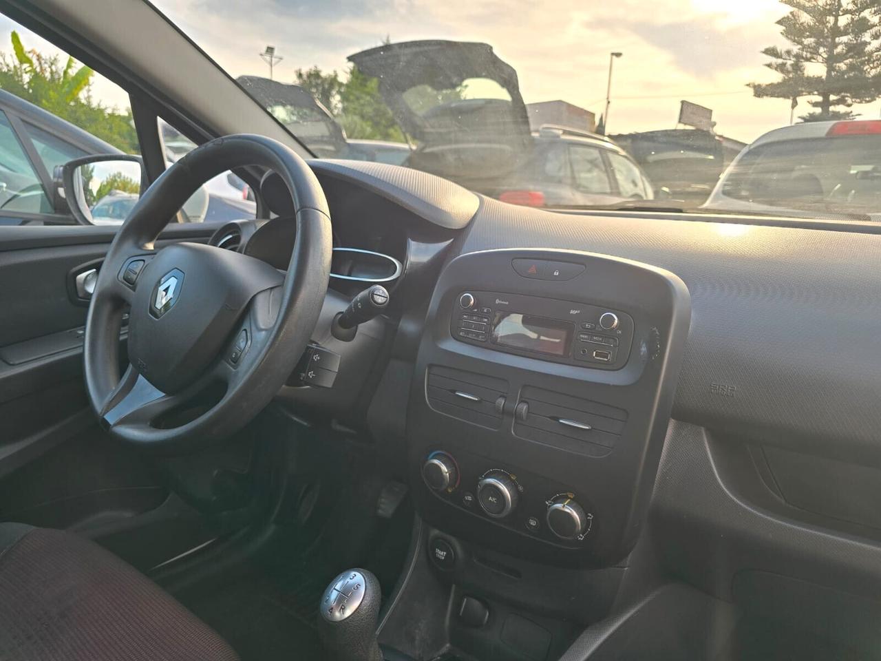 RENAULT CLIO 1.2 75CV GPL DI SERIE LIVE 5PORTE