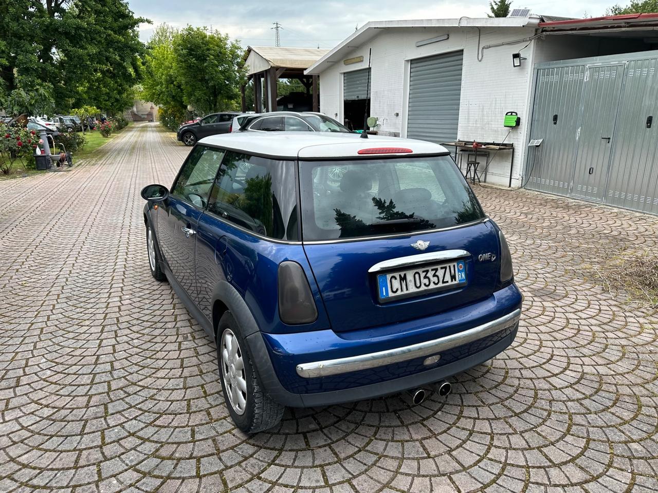 Mini 1.4 tdi One D IDONEA PER NEOPATENTATI
