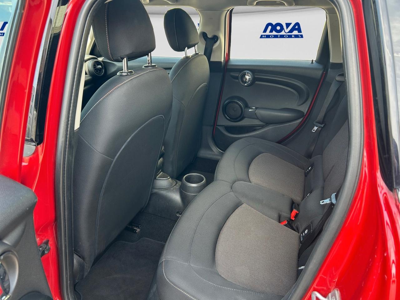 Mini 1.5 Cooper D Business 5 porte OK NEOPATENTATI NAVY