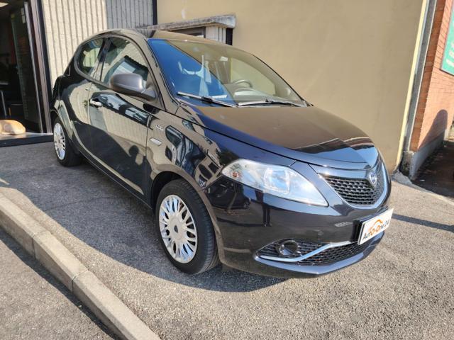 LANCIA Ypsilon 1.2 69 CV 5 porte Silver NEOPATENTATI-FINANZIABILE
