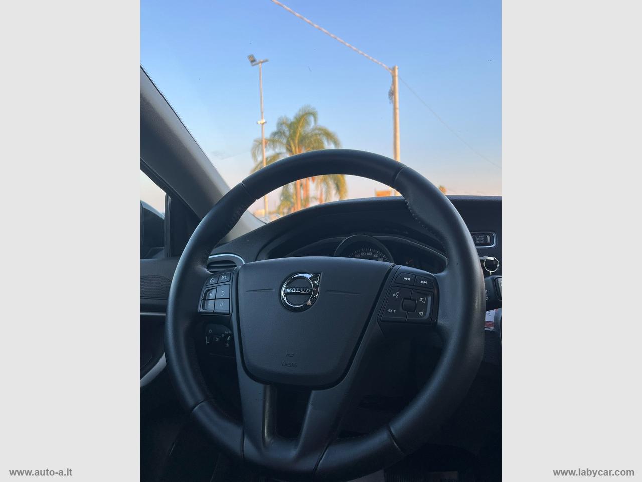 VOLVO V40 D2 Geartronic CROSS COUTRY