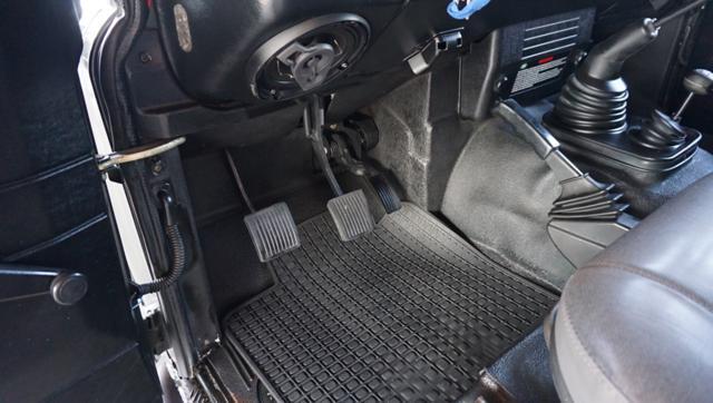 LAND ROVER Defender 110 2.5 Td5 cat S.W. S