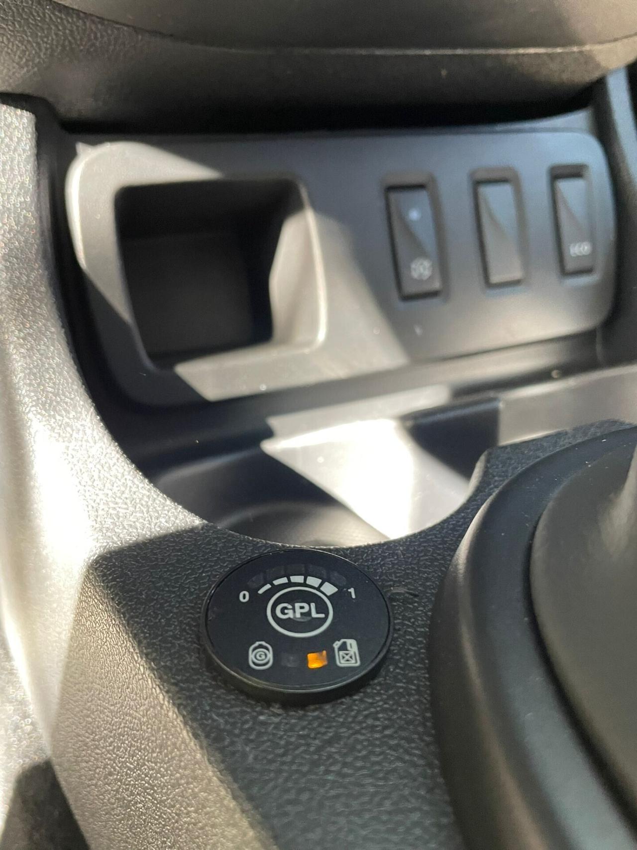 Dacia Duster 1.6 115CV Start&Stop 4x2 GPL Laur&eac