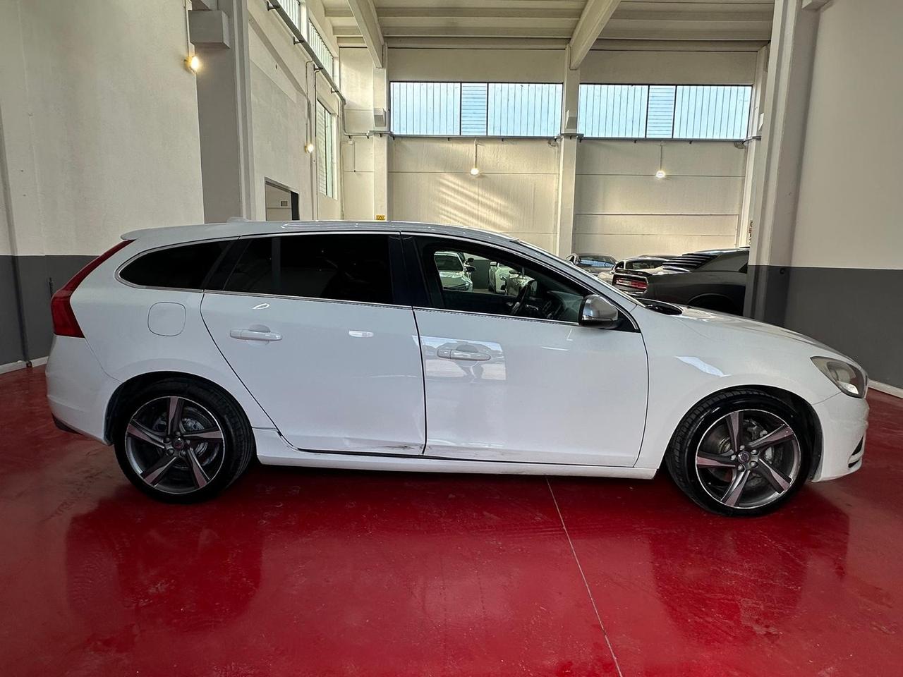 Volvo V60 D5 AWD Geartronic Summum