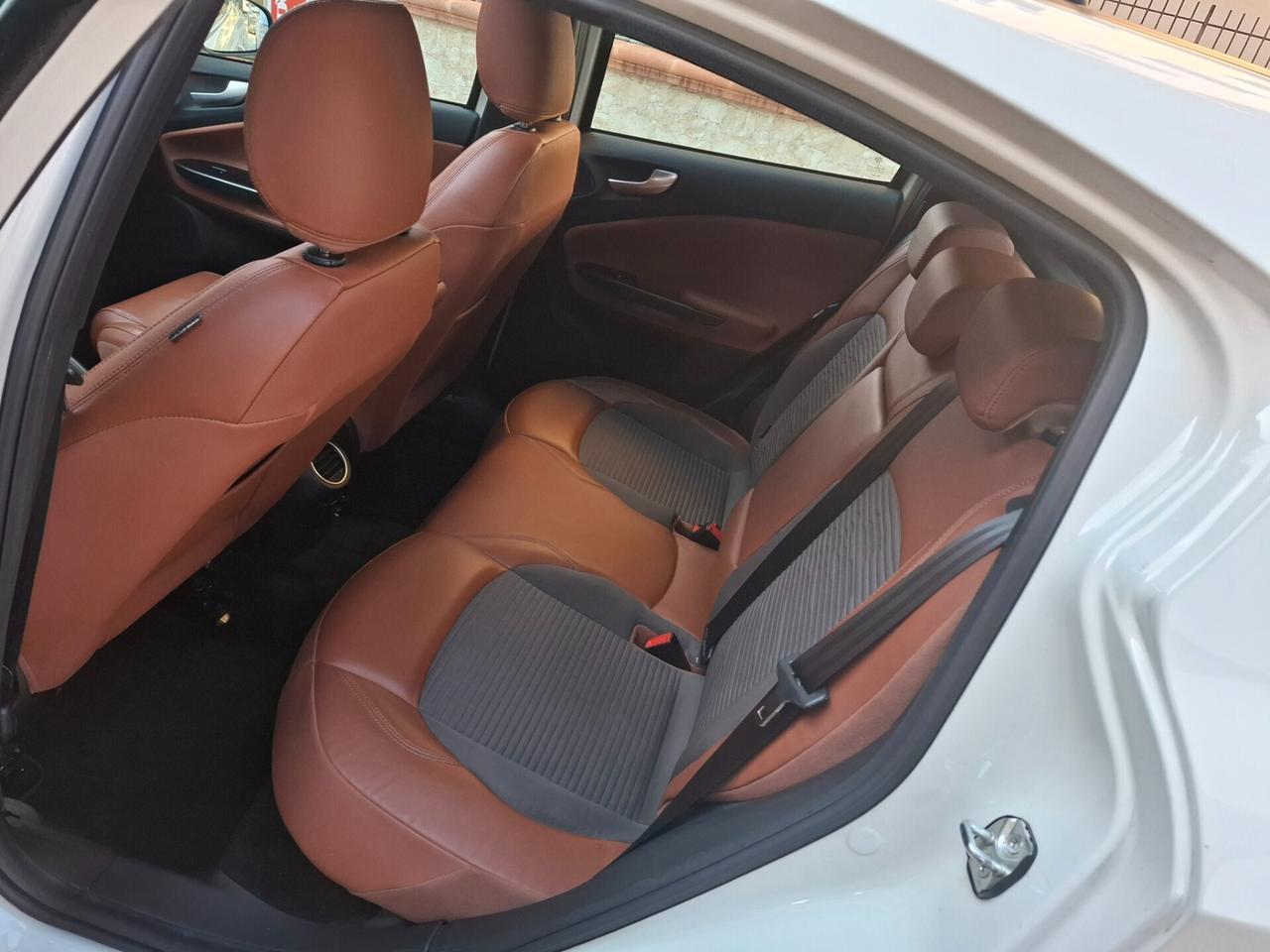 Alfa Romeo Giulietta - 1.6 JTD Pelle Navigazione