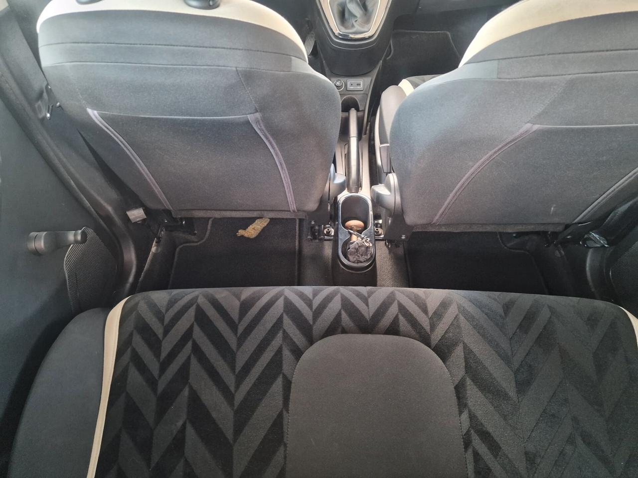 Lancia Ypsilon 1.2 69 CV 5 porte GPL Ecochic Gold