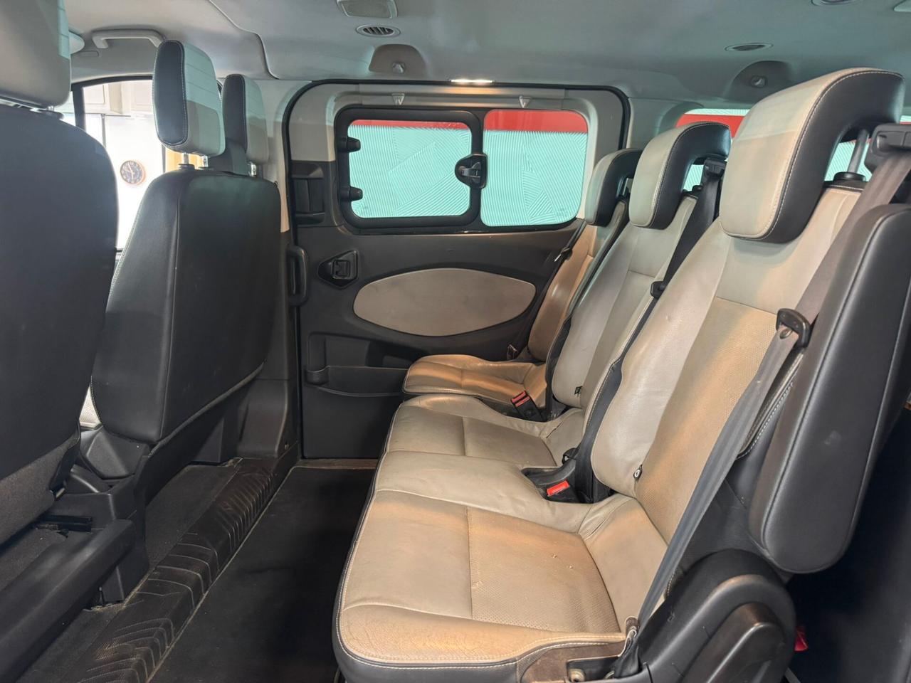 Ford Tourneo Custom 310 2.0 TDCi 170CV PC Titanium