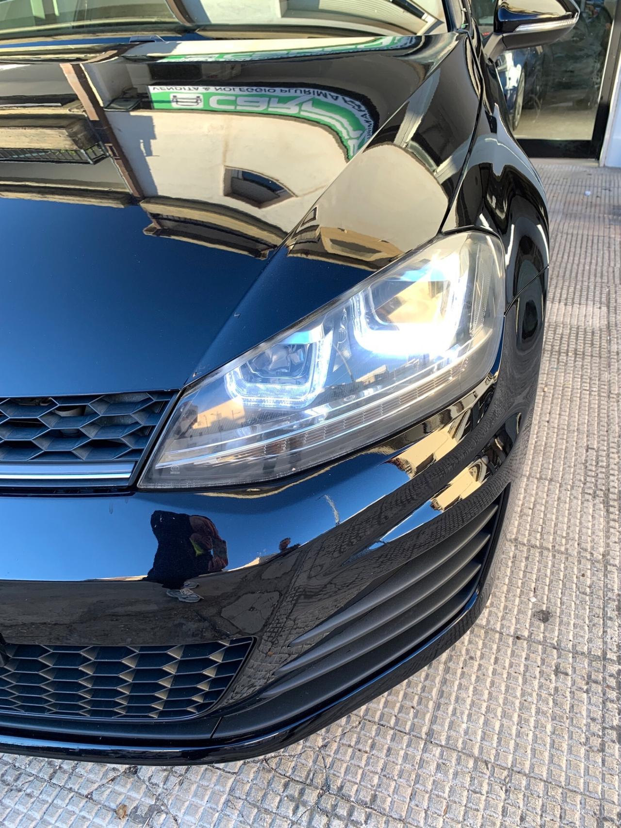 Volkswagen Golf 2.0 TDI DSG 5p.