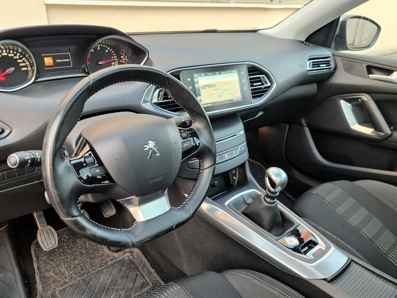 Peugeot 308 BlueHDi 120 S&S Allure