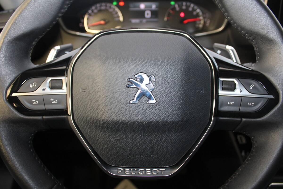 Peugeot 2008 1.5 bluehdi Allure s&s 130cv eat8 Con CARPLAY