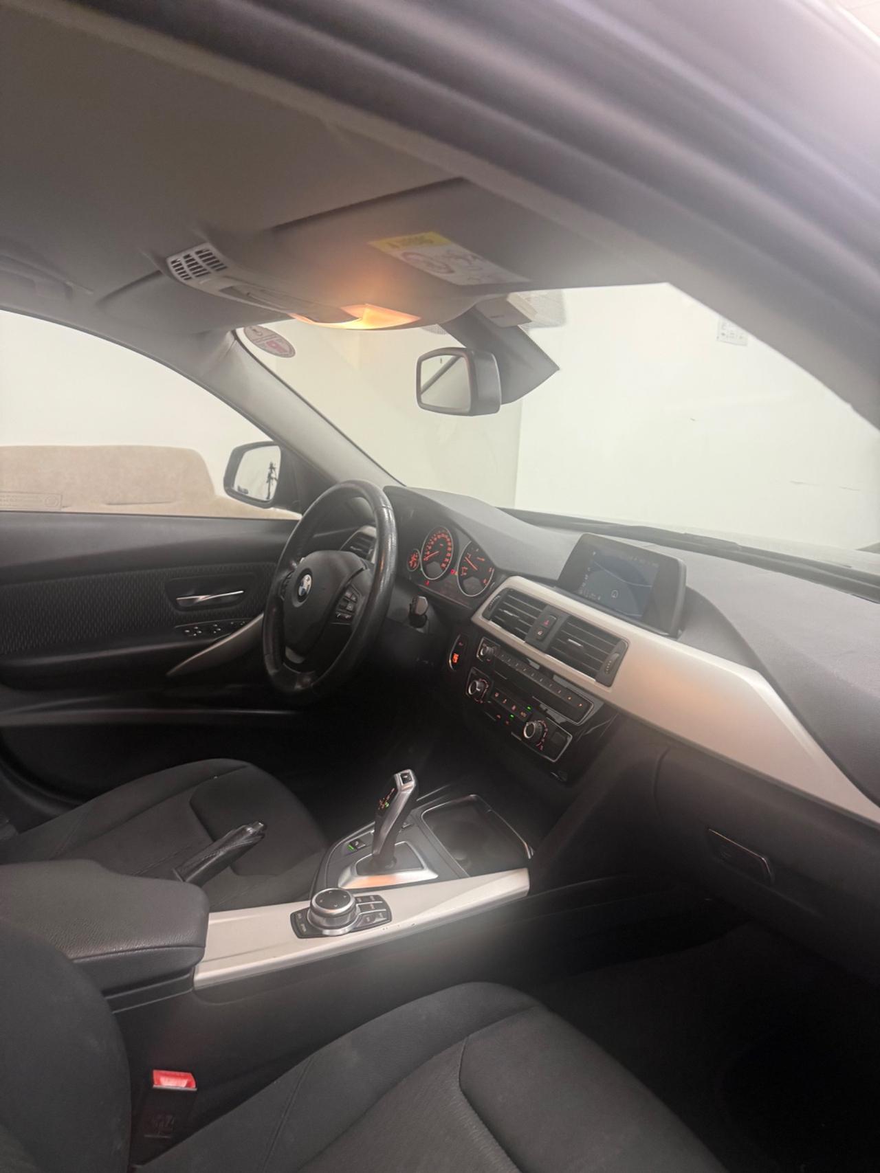 Bmw 318 318d Touring Business Advantage aut.