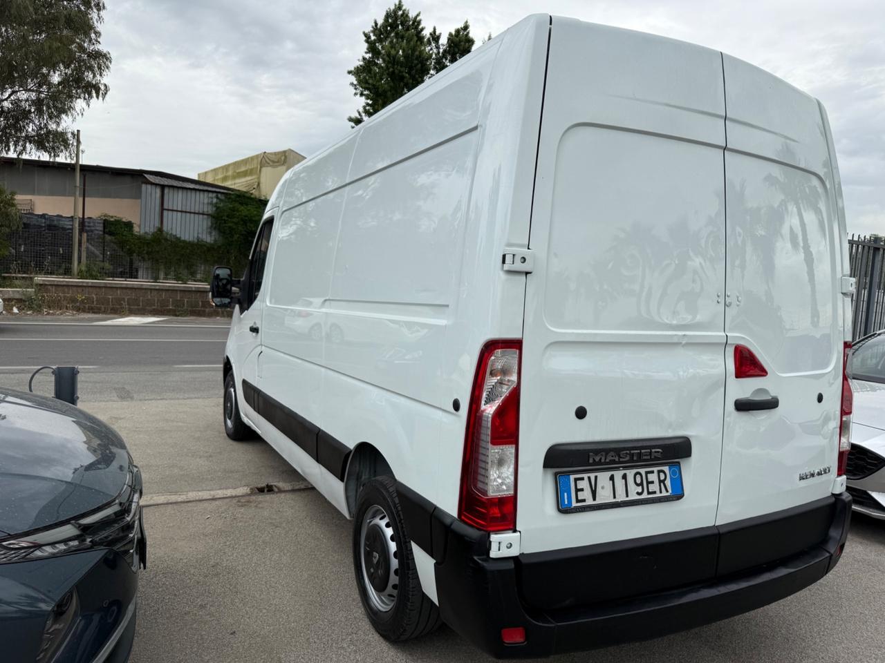 Renault Master 2.3 Diesel Tetto Alto passo Medio