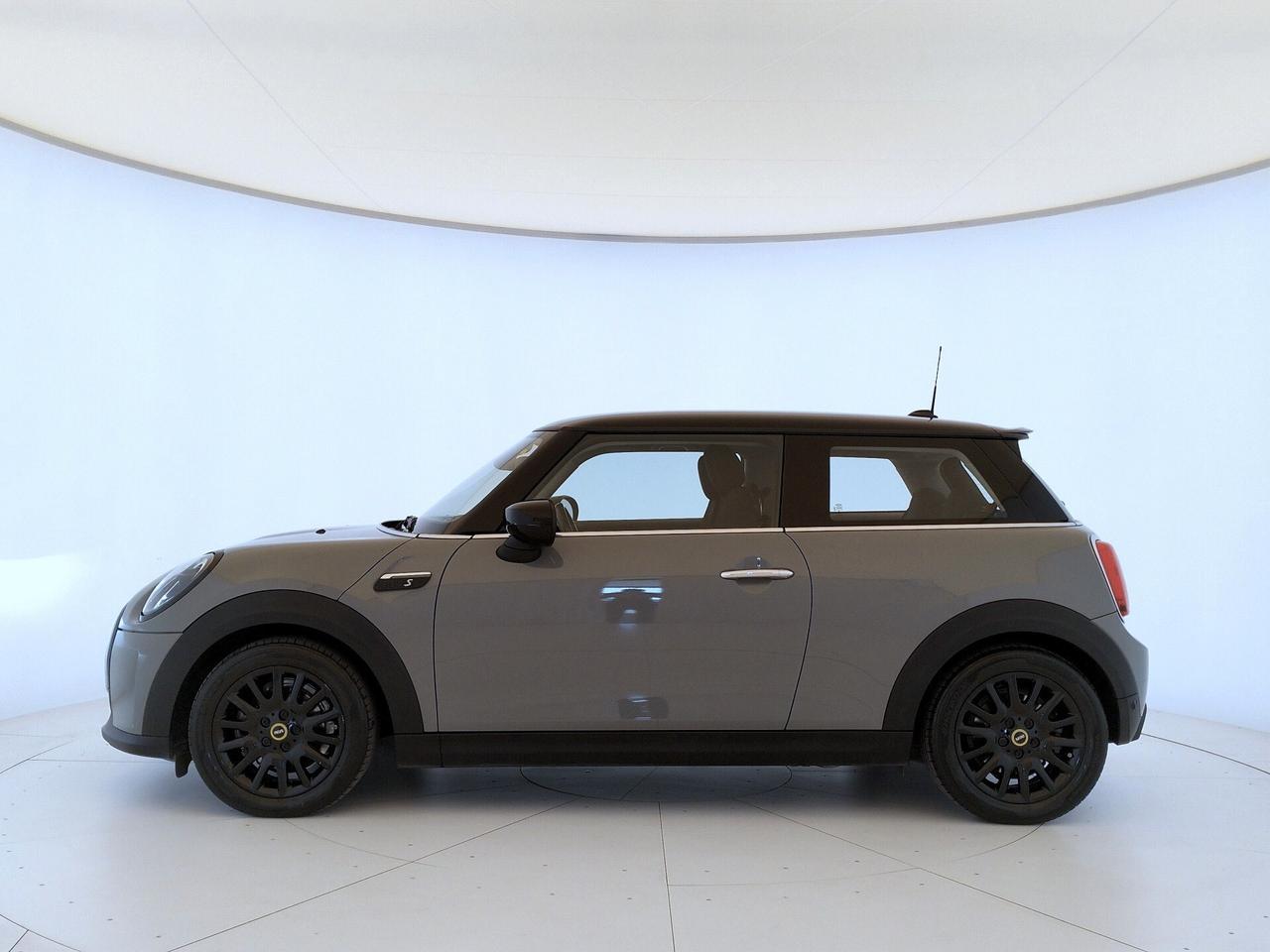 Mini Full Electric Cooper SE Classic - NEOPATENTATI