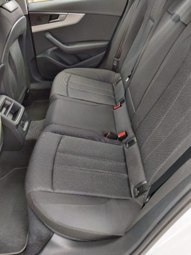 AUDI A4 Avant 30 TDI/136 CV S tronic Business
