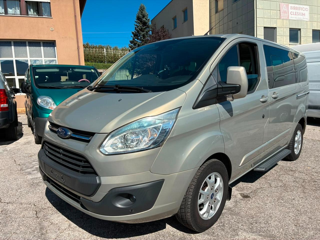 FORD TRANSIT CUSTOM 2.2 TDCi 155CV TITANIUM 8POSTI - GANCIO TRAINO