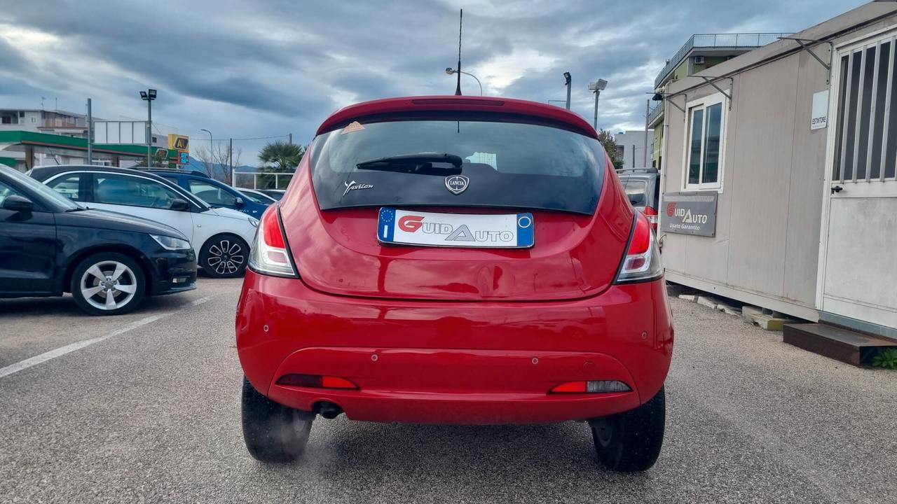 Lancia Ypsilon 0.9 TwinAir 85 CV 5 porte Metano Ecochic Platinum