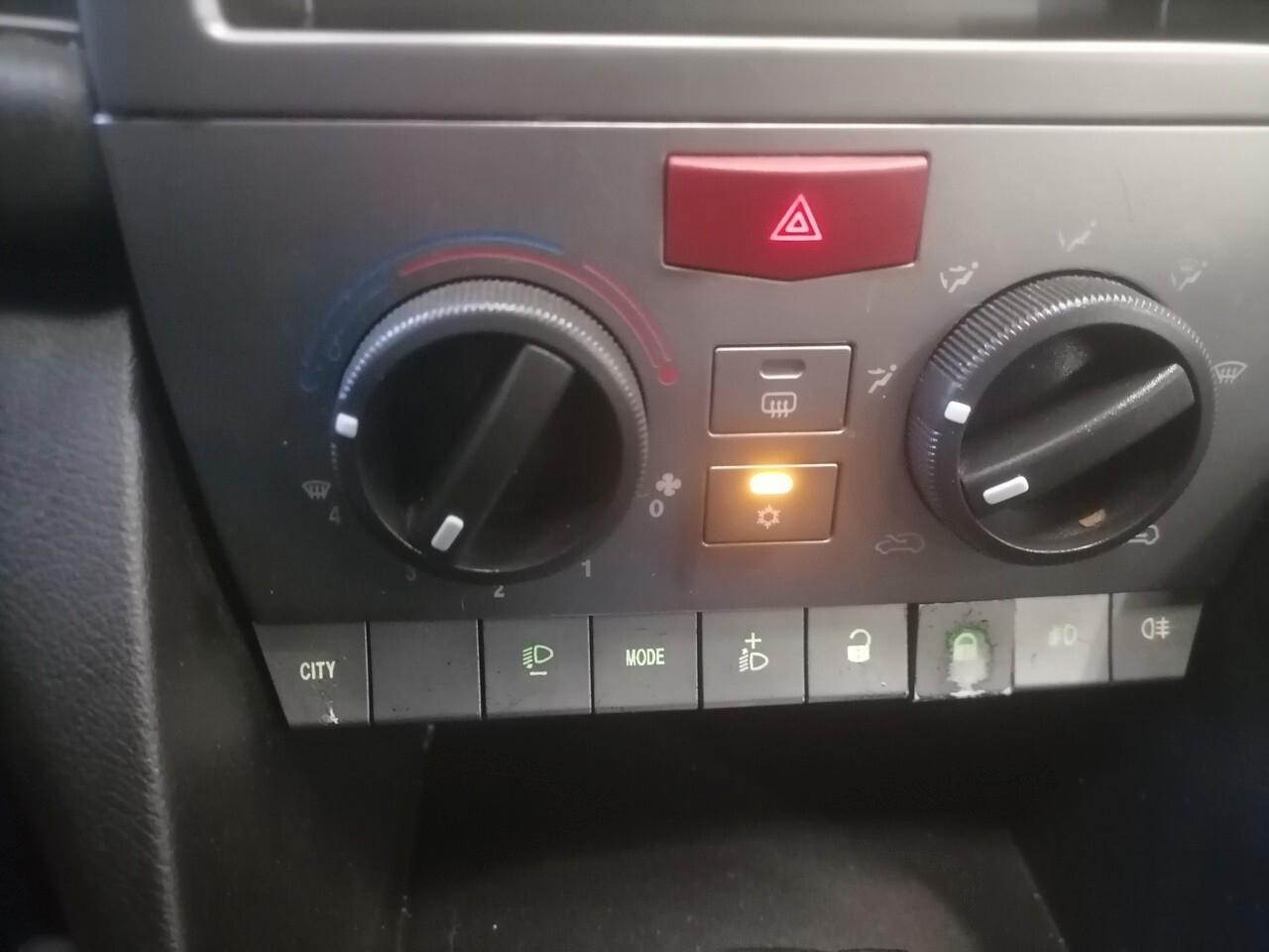 Lancia Ypsilon 1.2 Oro Bianco