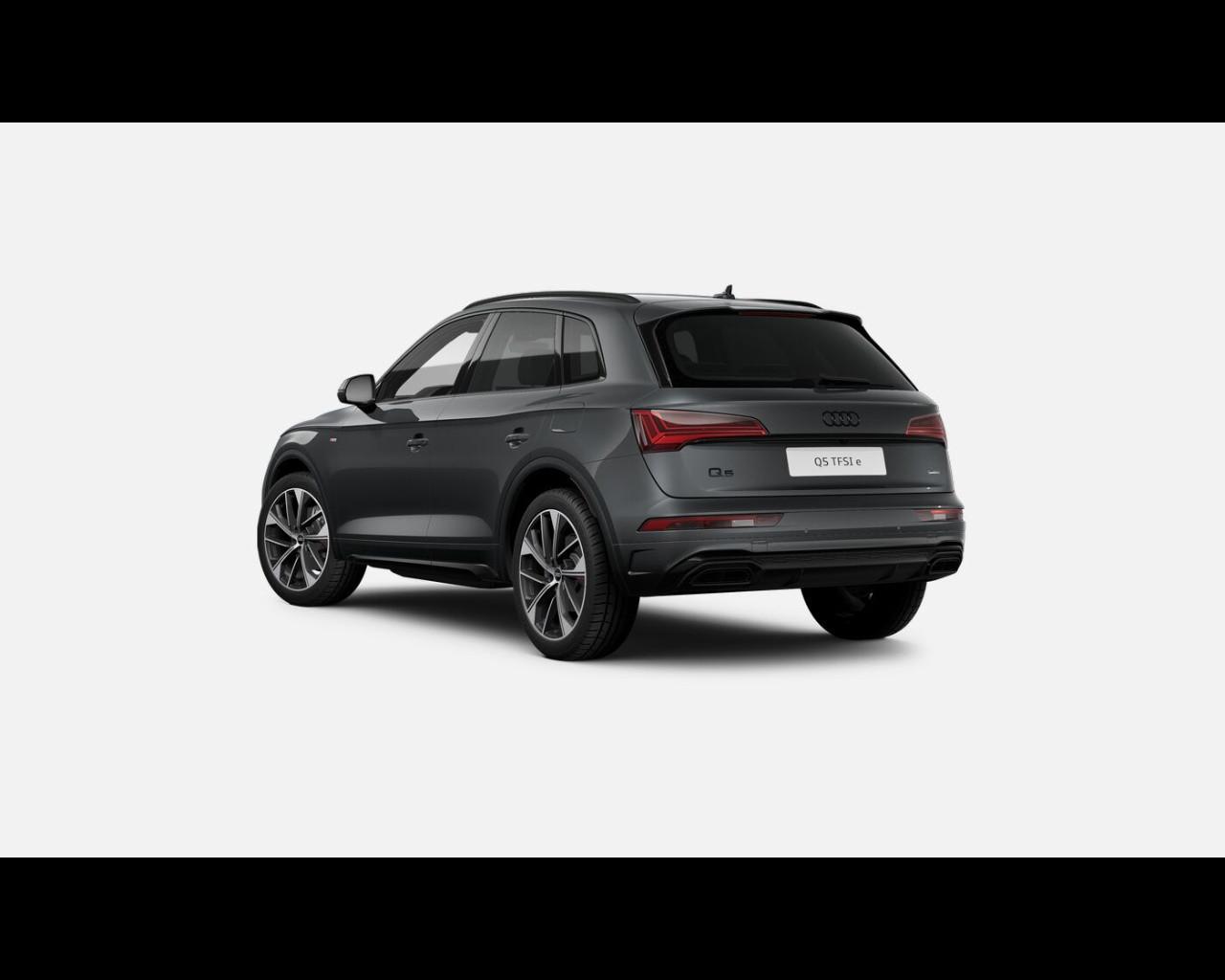 AUDI Audi Q5 Identity Black 50 TFSI e quattro 220(299) kW(CV) S tronic